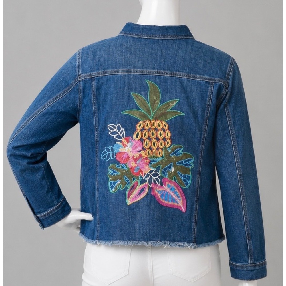 Chico's Denim Jacket Size XXL (4) Blue Marina Bay Pineapple Embroidered Beaded